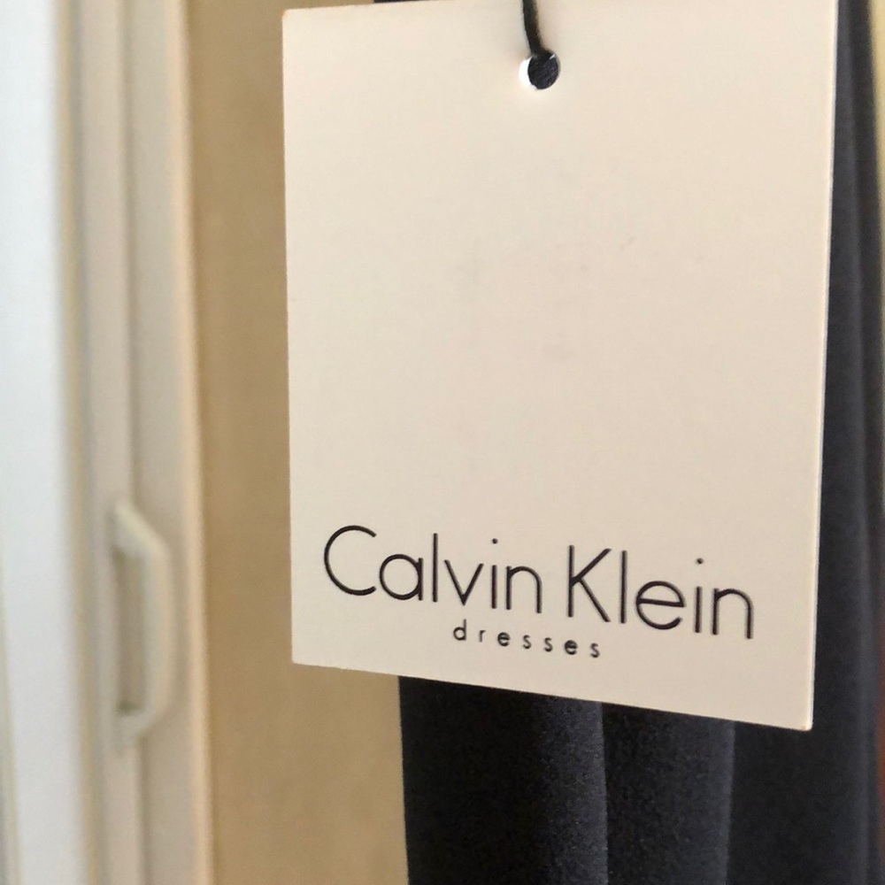 Calvin Klein Size 4 black dress - Picture 5 of 8